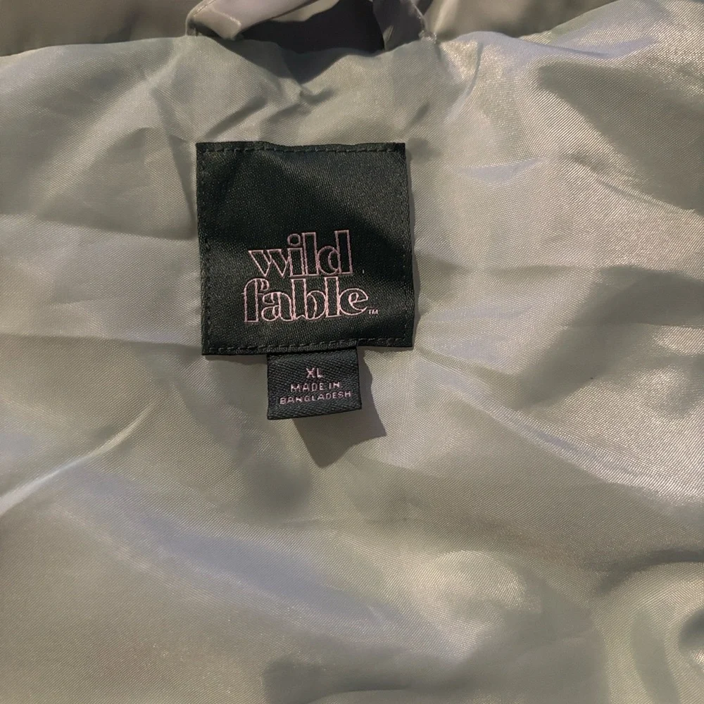 Wild Fable Light Gray Puffer Vest - Picture 4 of 4